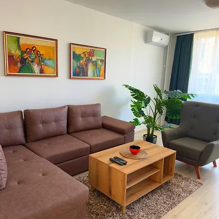 Apartament 2-bedroom - Diamond Mall - Free Parking *