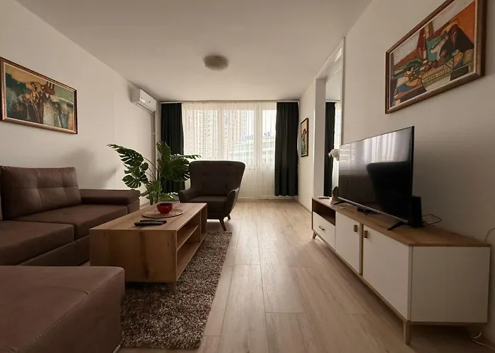 2-bedroom - Diamond Mall - Free Parking Apartament *